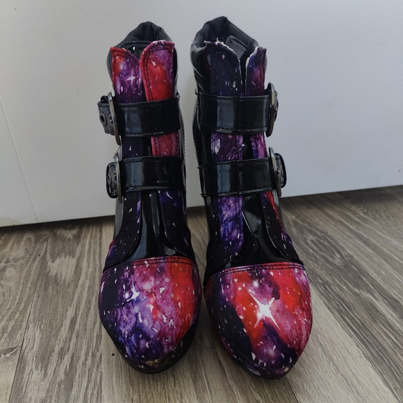 Galaxy Heels - Picture 5 of 7